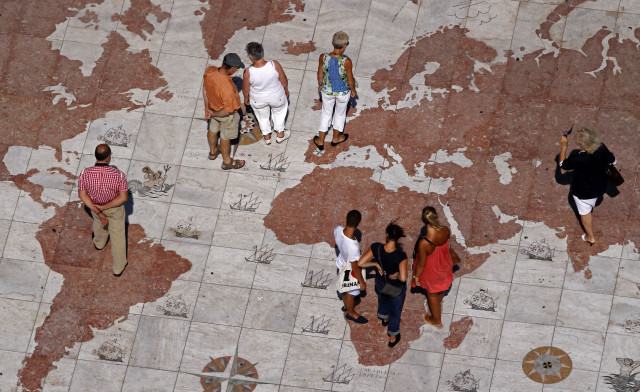 UN adopts major map reform to show true scale of continents