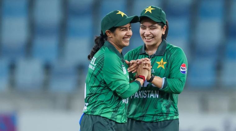 Women's Asia Cup: Pakistan beat Hong Kong by 72 runs Batting first, Pakistan scored 143 runs for the loss of eight wickets in the allotted 20 overs. -->