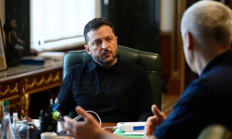 Ukraine offers Russia truce as US envoys visit Moscow, Kyiv