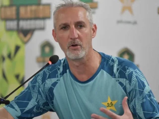 Gillespie lambasts Aaqib over sackings