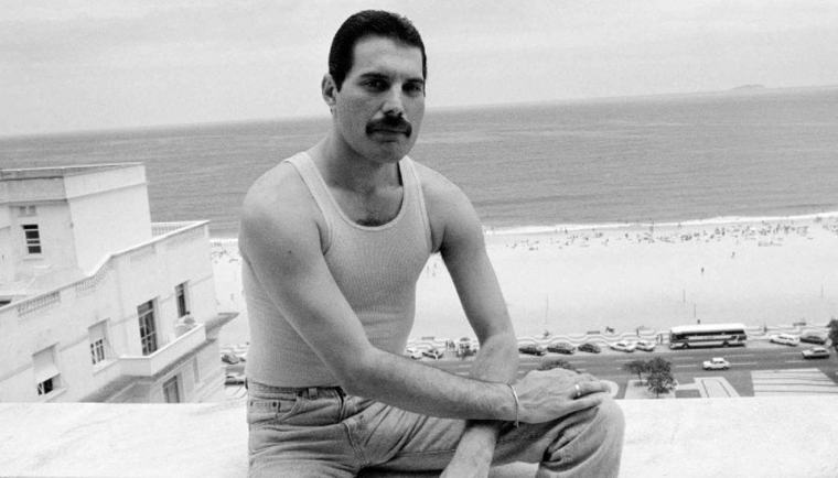 Queen legend Freddie Mercury mural unveiled at Wembley