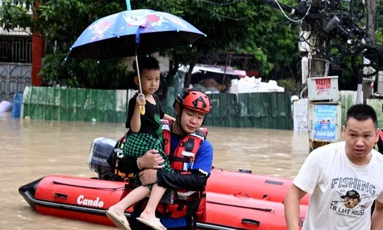 Typhoon Saudel brings torrential rain, flooding to China's coastal areas